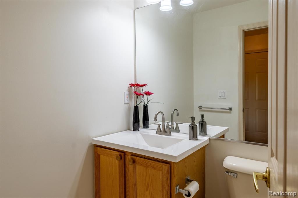 45536 MORNINGSIDE Road, Canton, MI 48187 — Photo 22