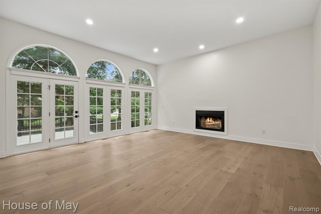 4743 S Ridge Drive, West Bloomfield, MI 48323 — Photo 9