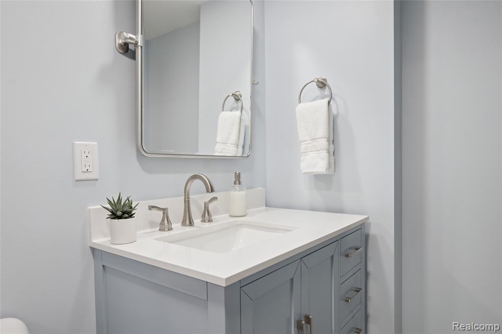 4241 Cooper Avenue, Royal Oak, MI 48073 — Photo 29