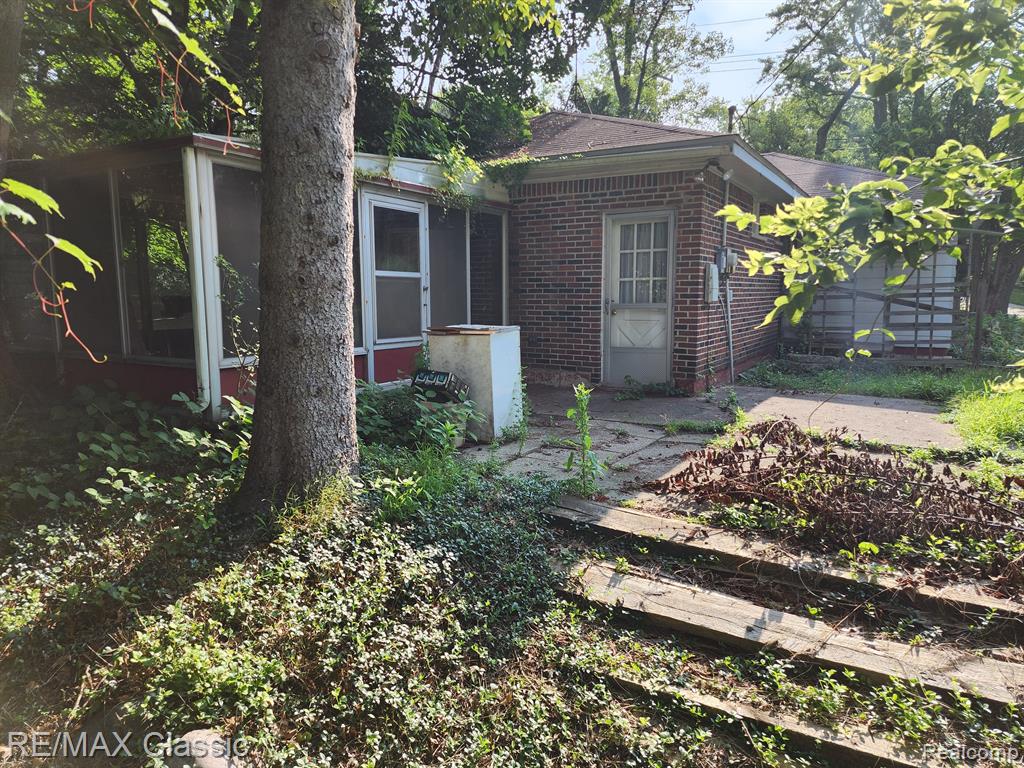 3740 SHADY BEACH Boulevard, Orchard Lake Village, MI 48324 — Photo 4