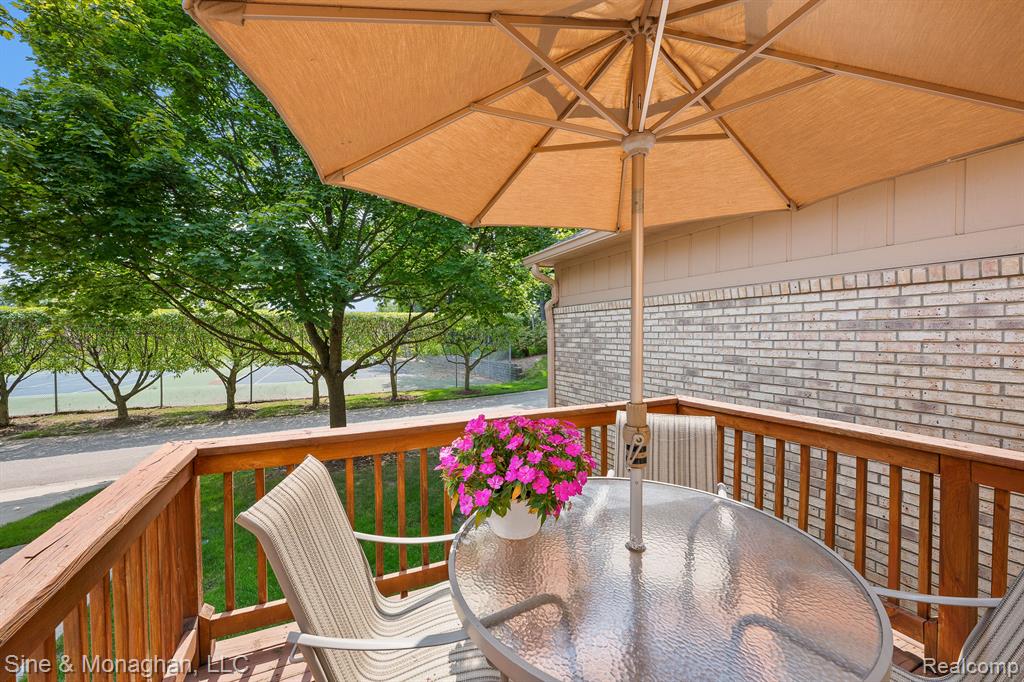 35595 Court Ridge Court, Farmington Hills, MI 48335 — Photo 32