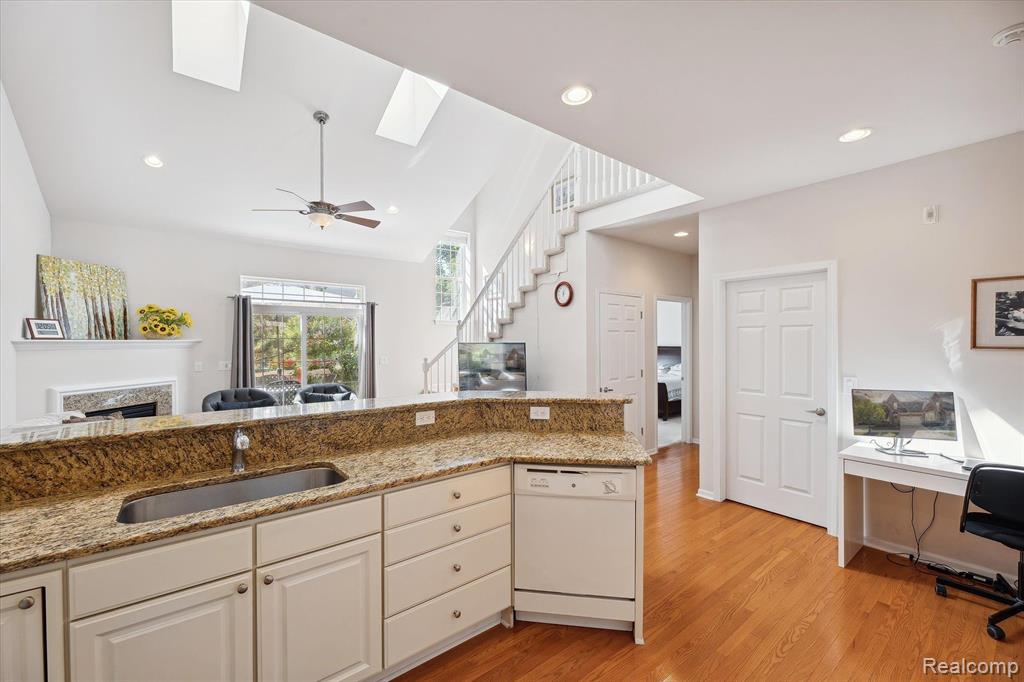 4227 LONEBRIDGE Circle, Canton, MI 48188 — Photo 13
