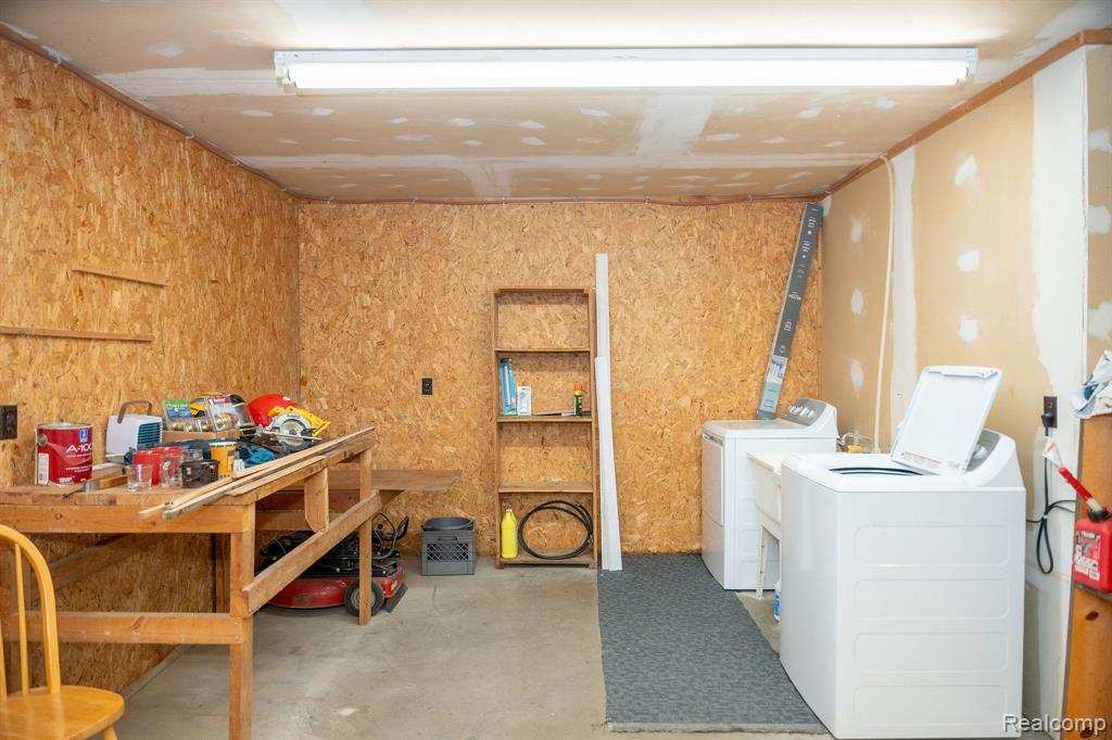 9887 W HIGGINS LAKE Drive, Roscommon, MI 48653 — Photo 59