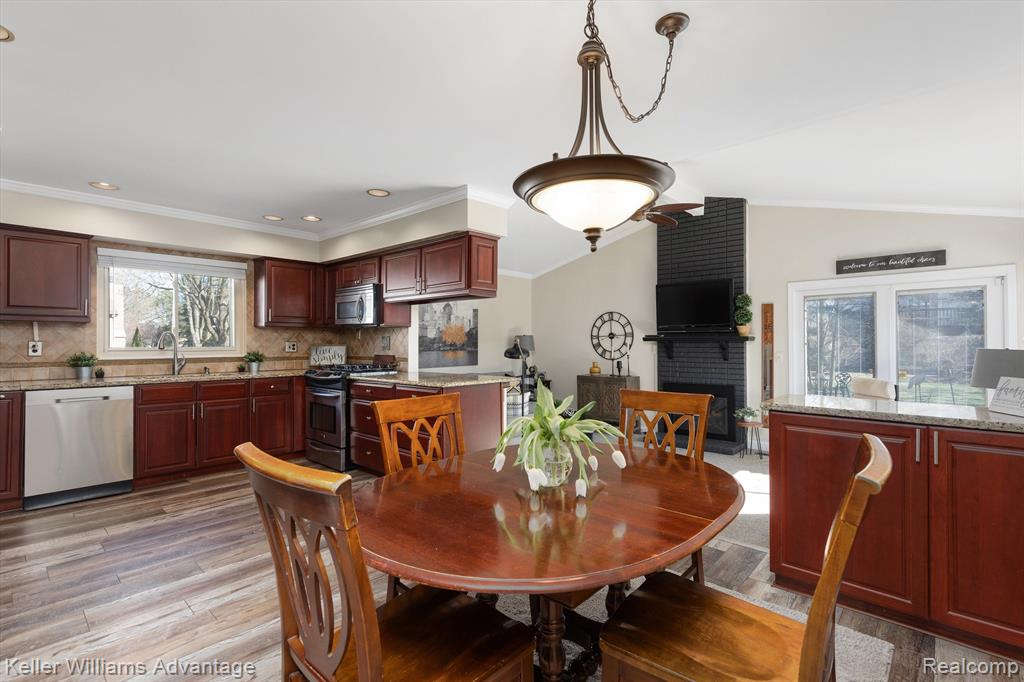 40521 FRANKLIN MILL Street, Novi, MI — Photo 16