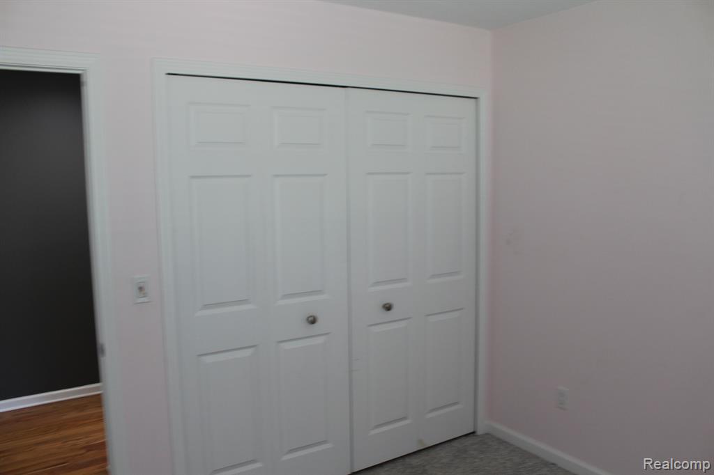 9025 GLASGOW Drive, White Lake, MI — Photo 14