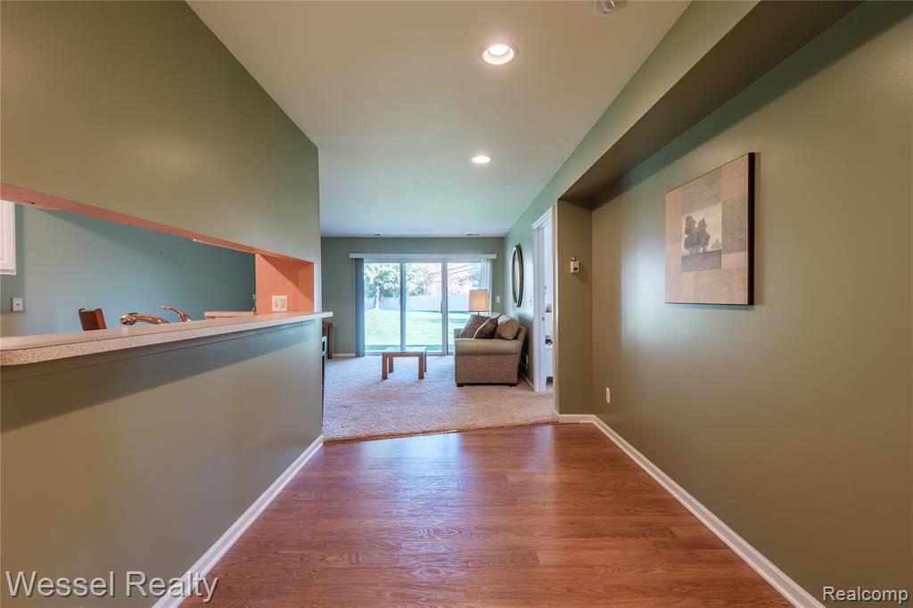 55094 Westchester Drive, 36, Shelby Twp, MI 48316 — Photo 12