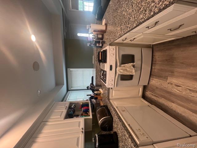 831 ALLEN Street, Ferndale, MI 48220 — Photo 7