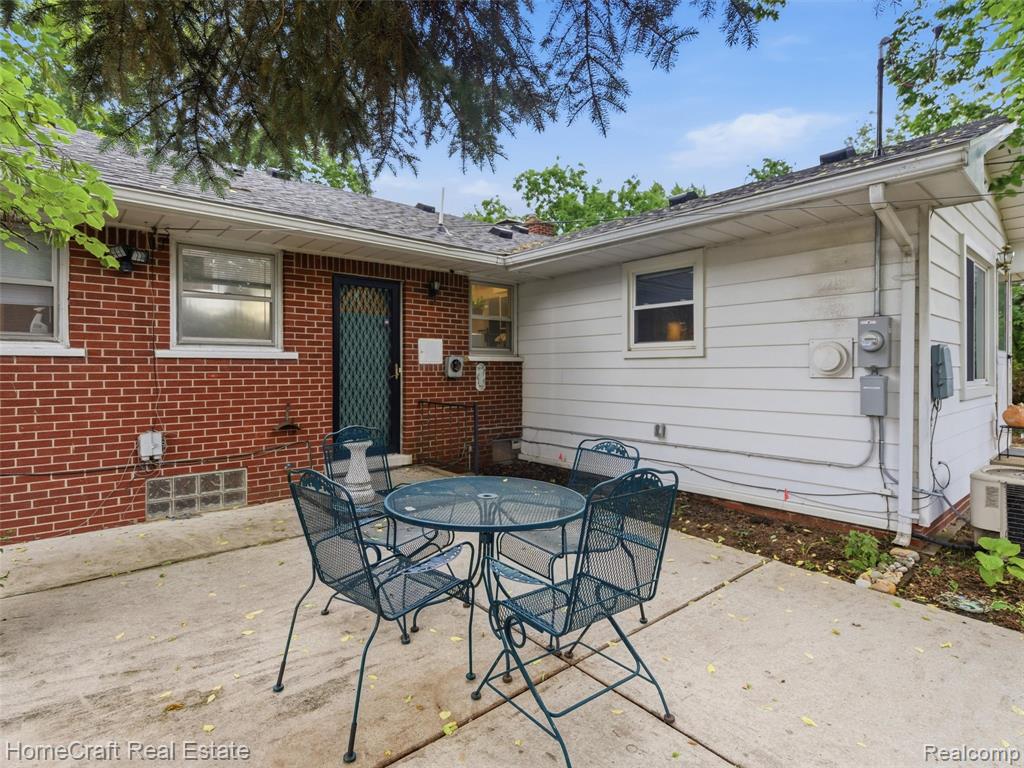1775 N GULLEY Road, Dearborn Heights, MI 48127 — Photo 33