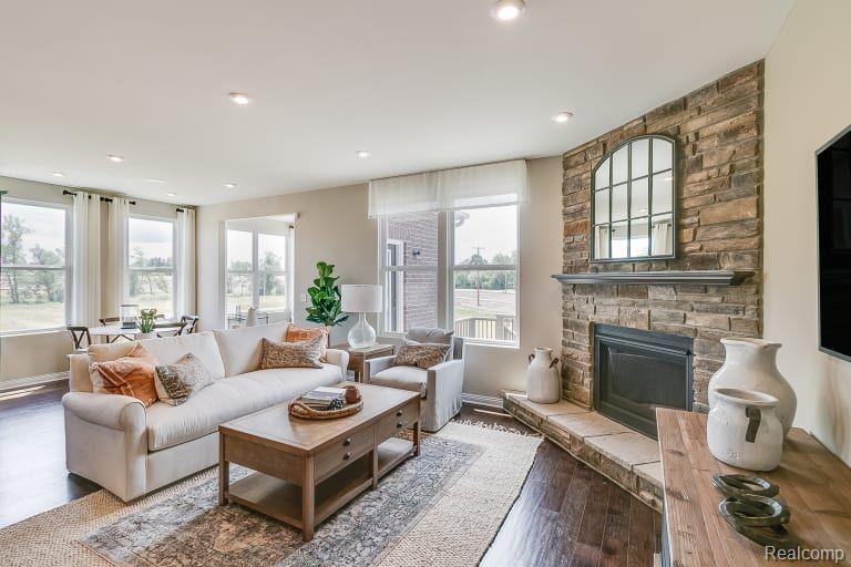 767 WEST SPANIEL Drive, Ann Arbor, MI 48108 — Photo 5
