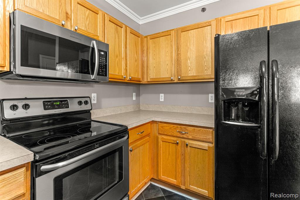 20110 Rodeo Court, Southfield, MI 48075 — Photo 15