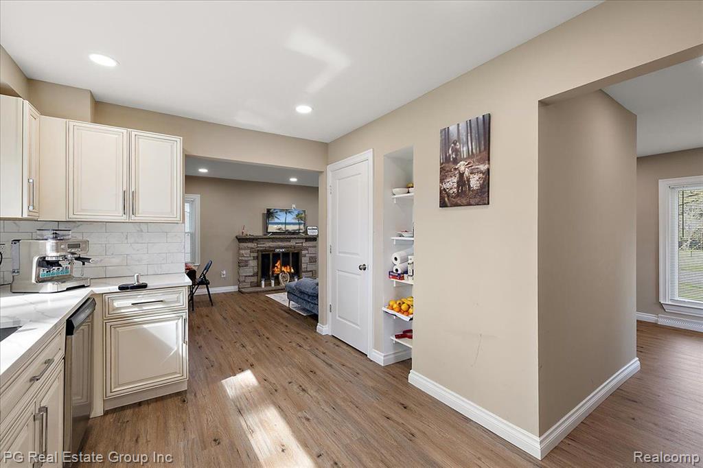 57 ORMSBY, Waterford, MI 48327 — Photo 20
