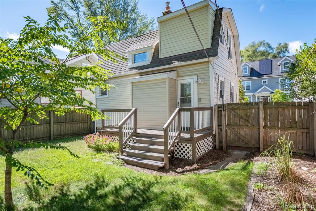 934 N CENTER Street, Royal Oak, MI 48067 — Photo 23