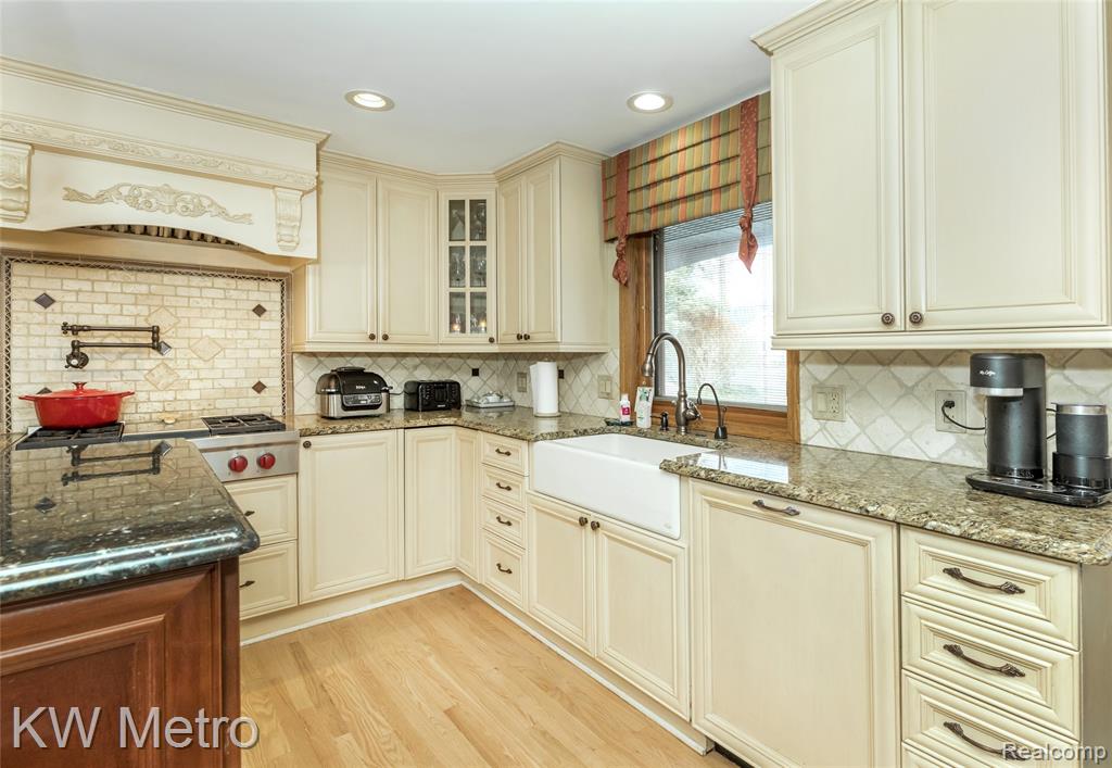 85 Stalwart Drive, Troy, MI 48098 — Photo 8