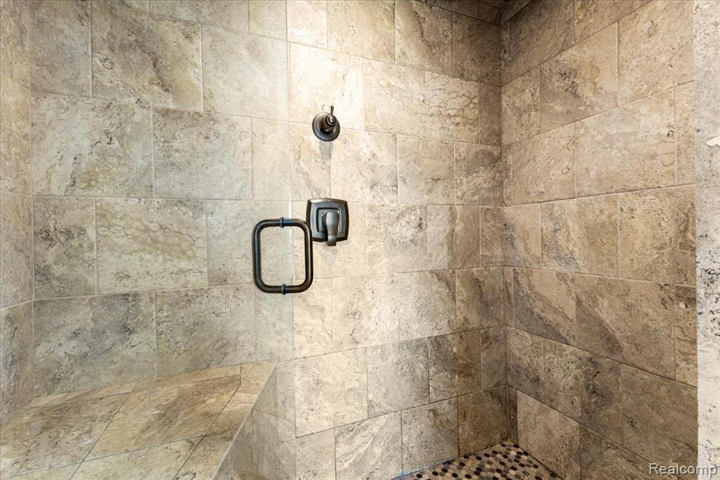 551 Joslyn Road, Lake Orion, MI 48362 — Photo 37