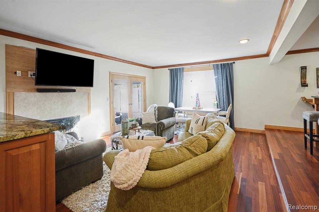 6622 Houghten Drive, Troy, MI 48098 — Photo 13