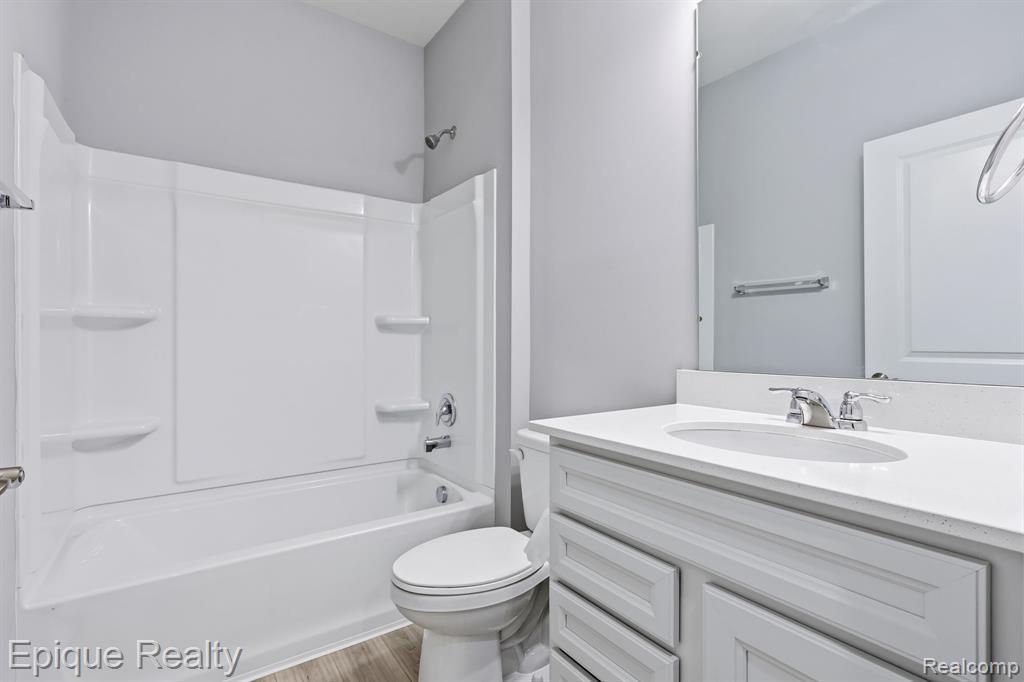 55638 Oak Pointe Drive, Shelby Twp, MI 48315 — Photo 10