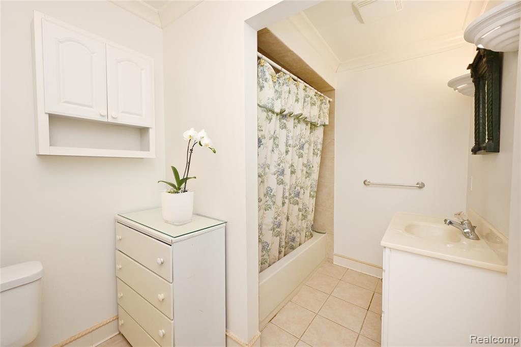 995 Pierce Street, Birmingham, MI 48009 — Photo 43