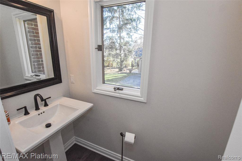 4215 Rolling Pines Court, Commerce Twp, MI 48382 — Photo 54