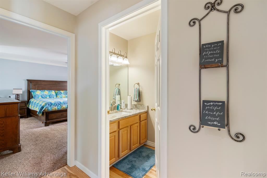 8079 THORNHILL Drive, Ypsilanti, MI 48197 — Photo 24