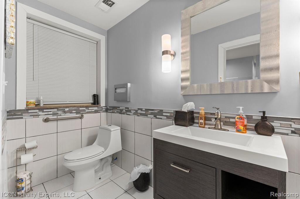 13000 Hayes St, Detroit, MI 48205 — Photo 11