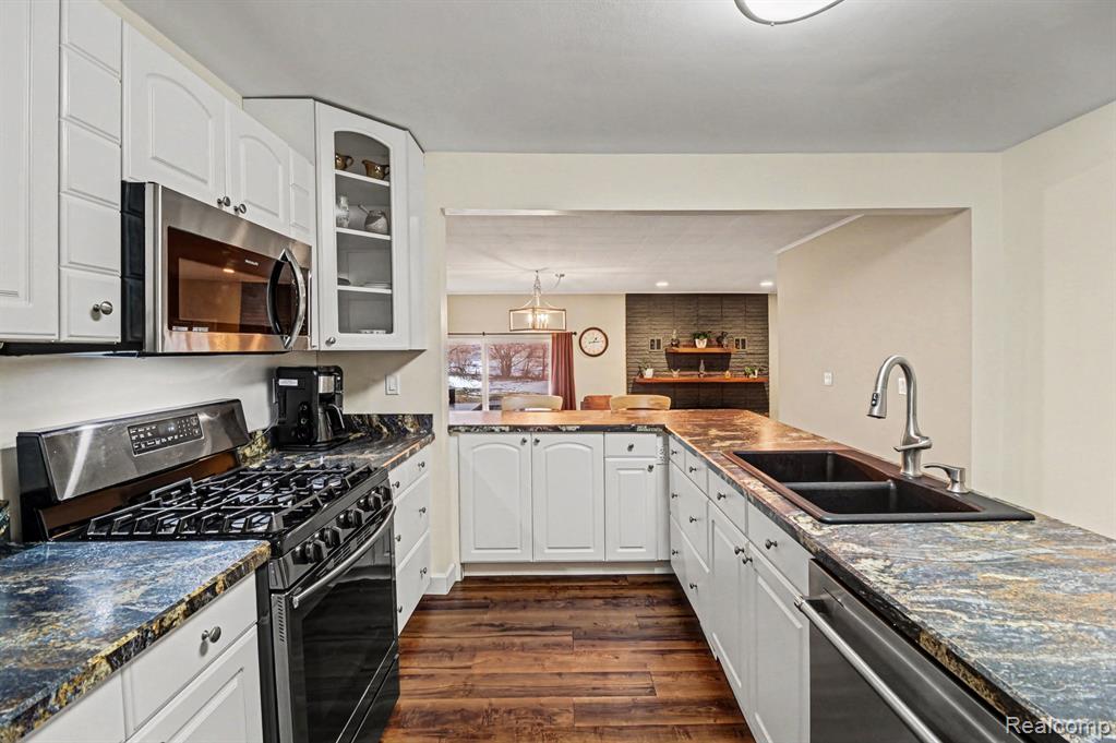 768 Pleasant Ridge, Lake Orion, MI 48362 — Photo 17