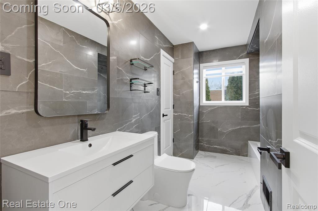 5008 McKinley Street, Dearborn Heights, MI 48125 — Photo 10
