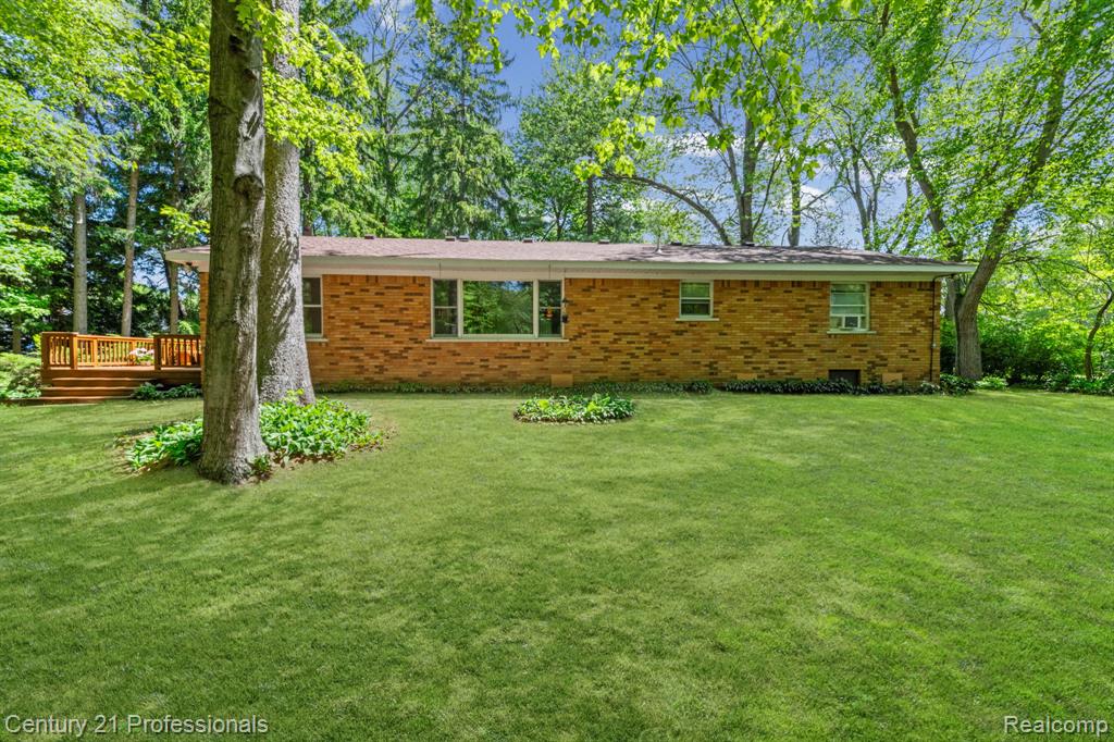 8638 Stone Road, Clay, MI 48001 — Photo 45