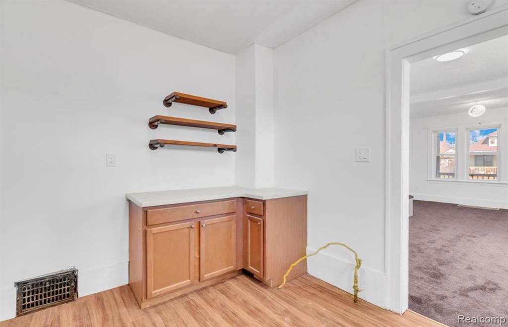 5573 Montclair Street, Detroit, MI 48213 — Photo 14