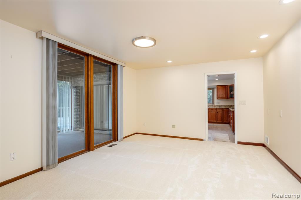 4421 PINEHURST Drive, West Bloomfield, MI — Photo 15
