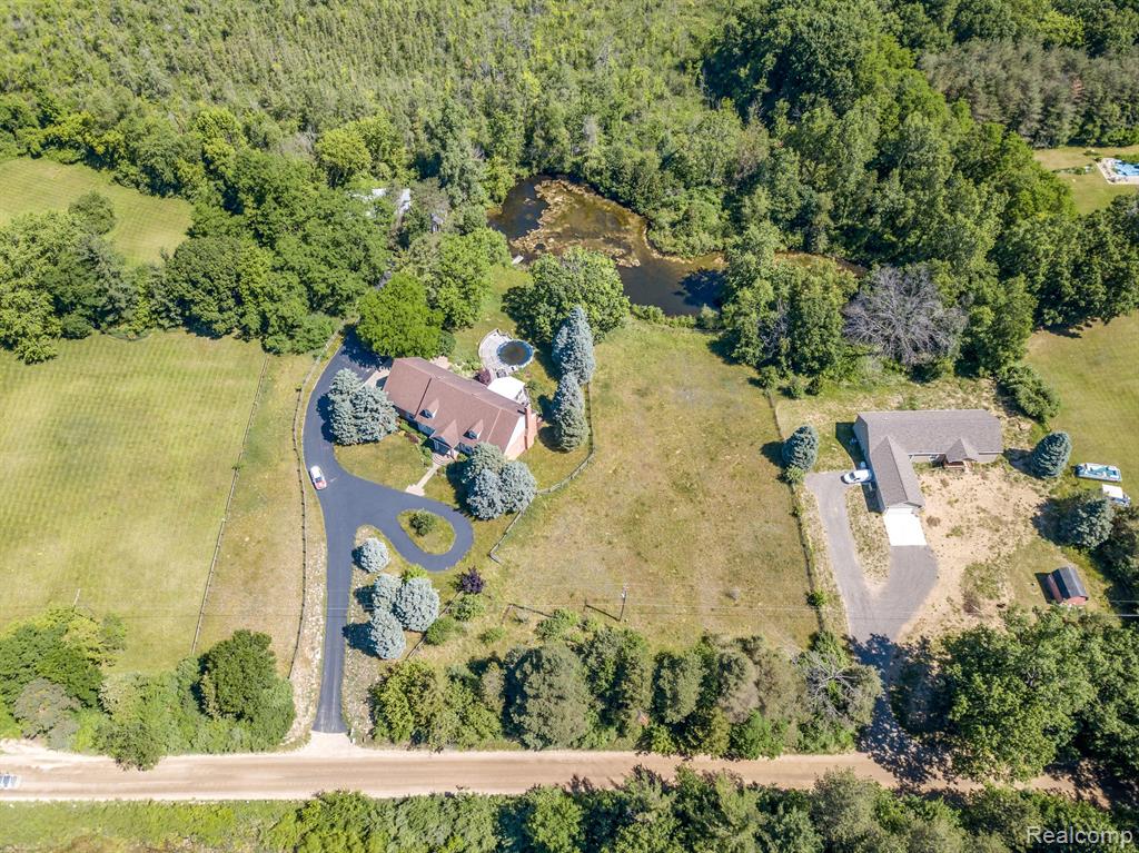 4090 PERRYVILLE Road, Ortonville, MI 48462 — Photo 6