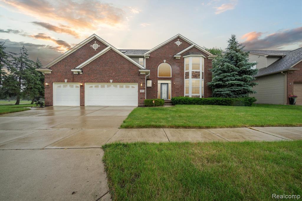 4976 Saddle Brook Court, Troy, MI 48085