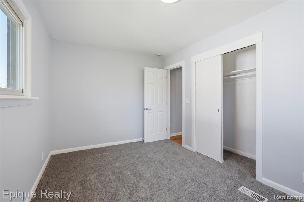 497 Montana Avenue, Pontiac, MI 48341 — Photo 11