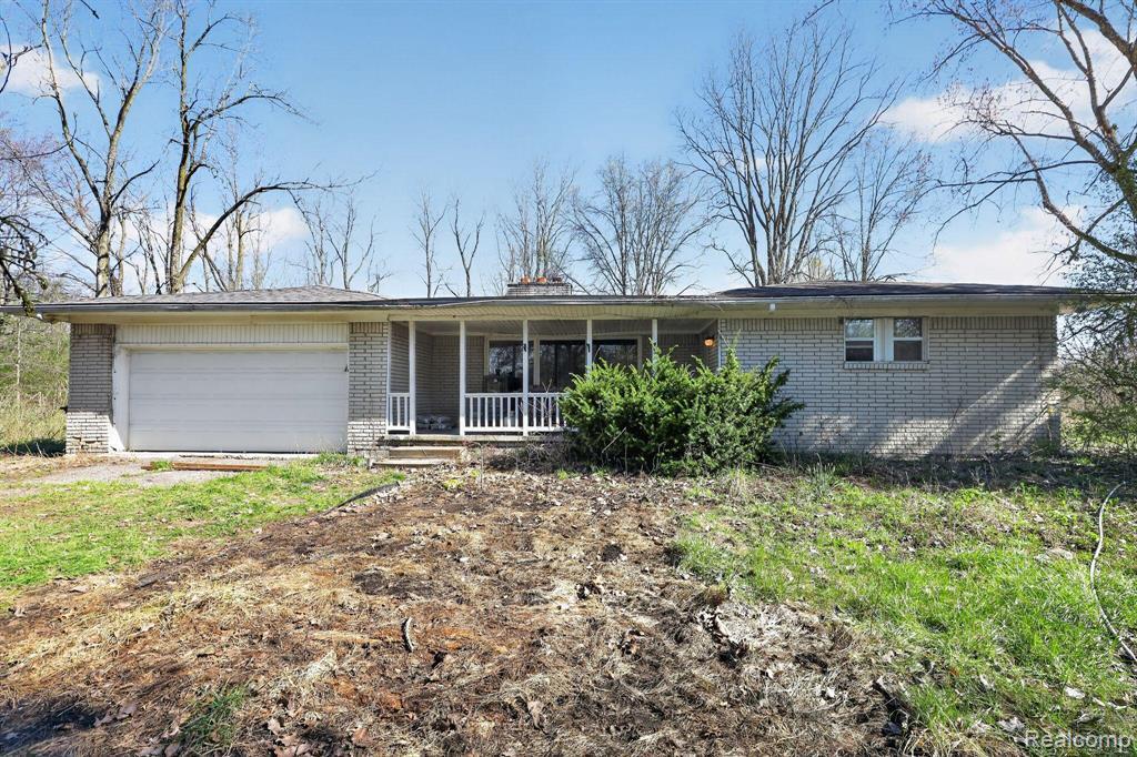 6718 Colf Road, Carleton, MI 48117