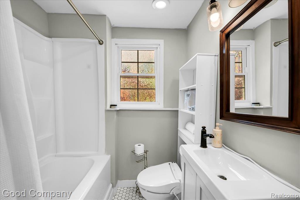 403 Donna Drive, Clinton, MI 49236 — Photo 21