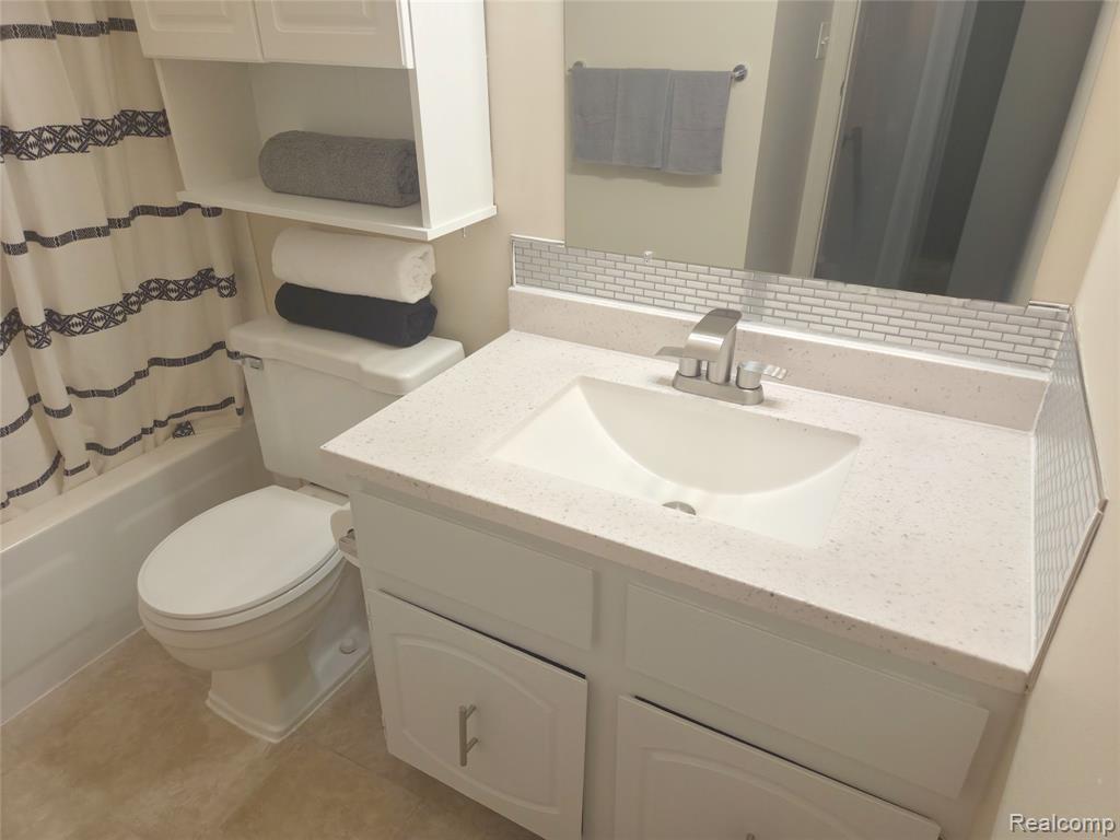 34231 Garfield Circle, Fraser, MI 48026 — Photo 13