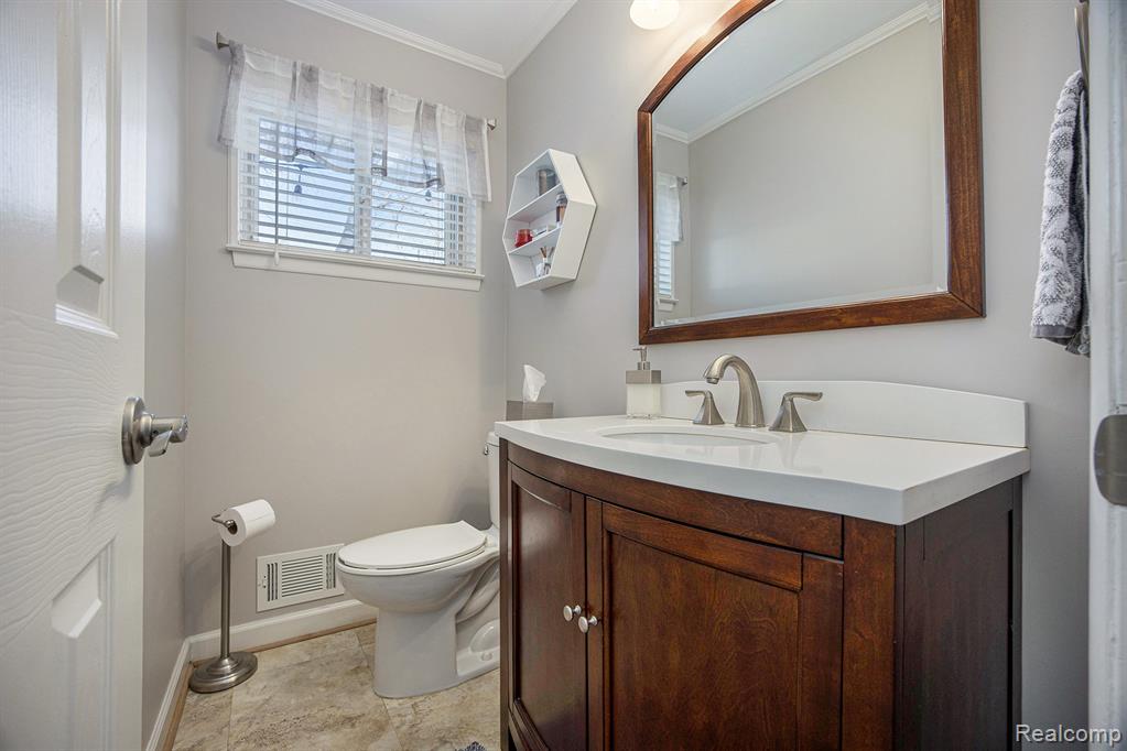 4151 Cambridge Crescent Drive, Troy, MI 48085 — Photo 13