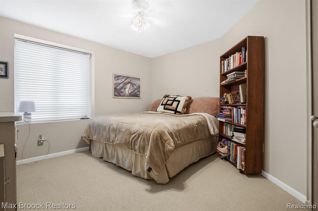 4358 YALE CT, Bloomfield Hills, MI 48302 — Photo 28
