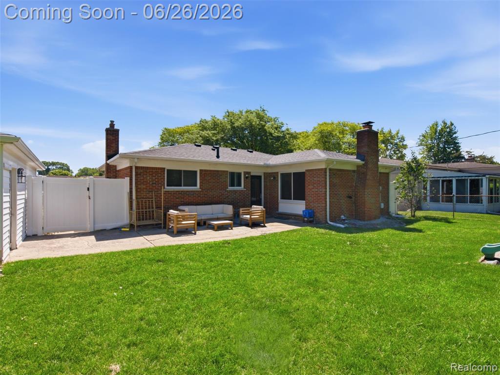 40963 Flagstaff Drive, Sterling Heights, MI 48313 — Photo 32