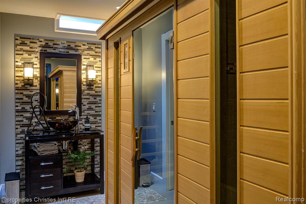 21127 MAYBURY PARK Drive, Northville, MI 48167 — Photo 59