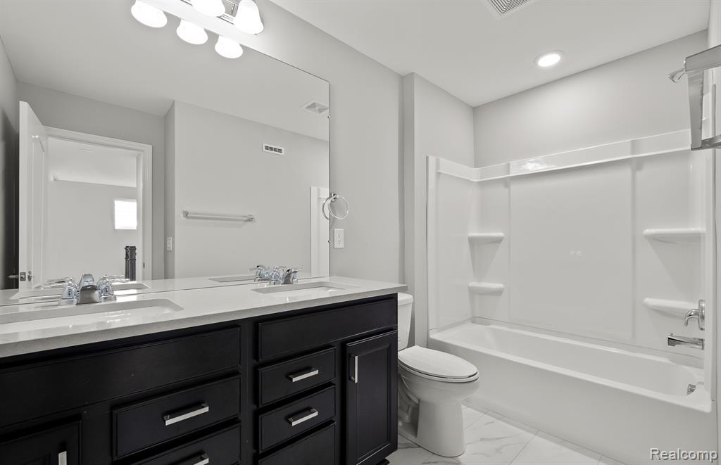 4082 NOTTINGHAM Circle, Clarkston, MI — Photo 19
