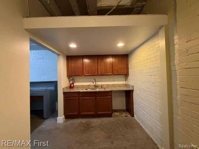2714 RIOPELLE, Detroit, MI 48207 — Photo 9