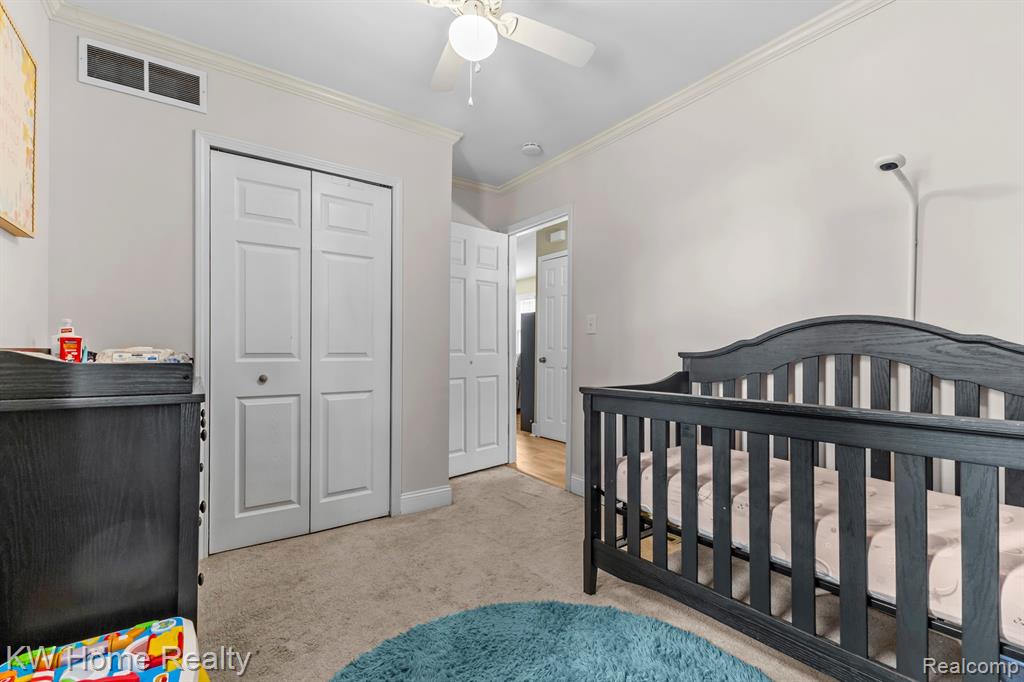 4215 Newton Road, Commerce Twp, MI 48390 — Photo 17