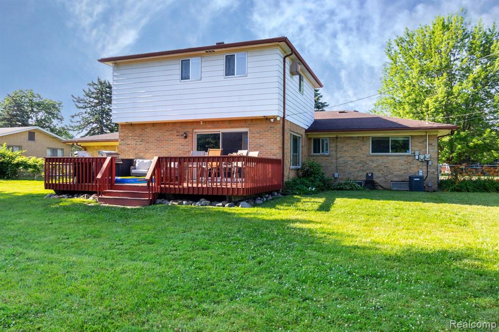 8345 E 14 Mile Road, Sterling Heights, MI 48312 — Photo 36