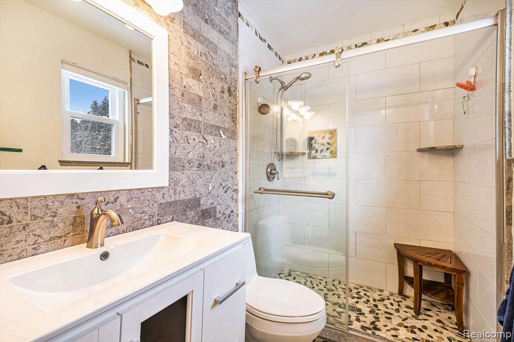 6414 Stonehearth Pass, Grand Blanc, MI 48439 — Photo 15