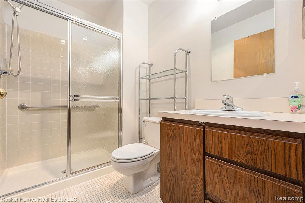 949 WEXFORD Way, Rochester Hills, MI 48307 — Photo 16