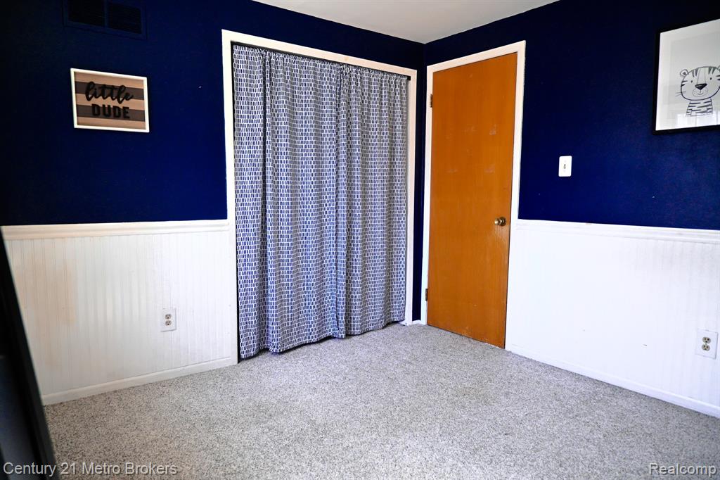 433 Dutch Mill Drive, Flushing, MI 48433 — Photo 22
