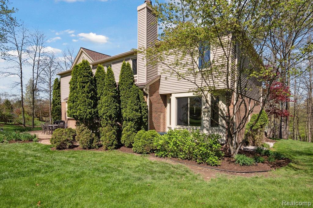 8504 Riverwalk Drive, Fenton, MI 48430 — Photo 61