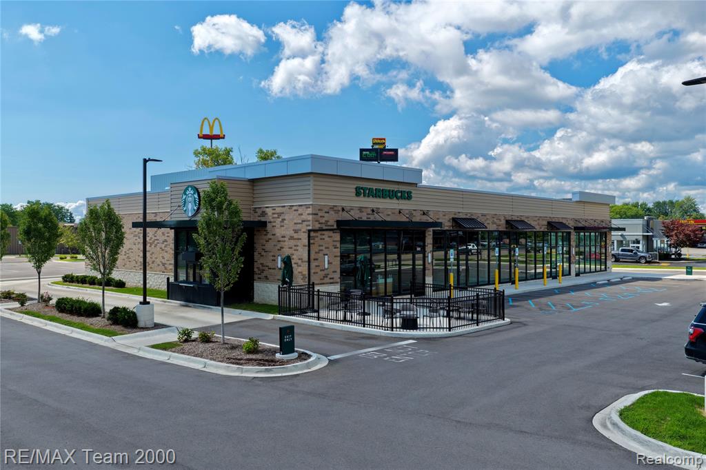1224 N Dixie Highway, Monroe, MI 48162