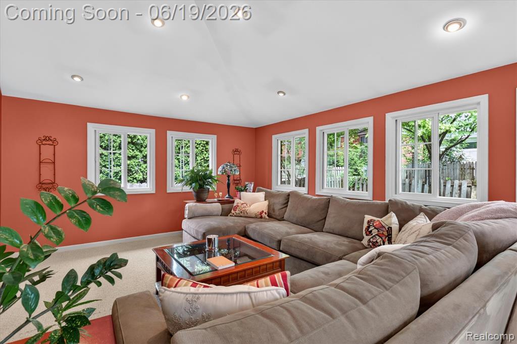19780 Edshire Lane, Grosse Pointe, MI 48236 — Photo 17
