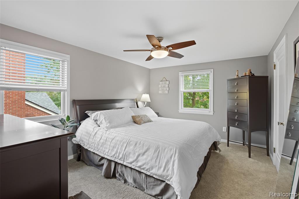 10554 Nadine Avenue, Huntington Woods, MI — Photo 23